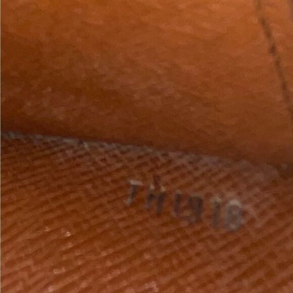 AUTHENTIC 🎖️ Louis Vuitton Monogram Sarah Wallet - Picture 14 of 14